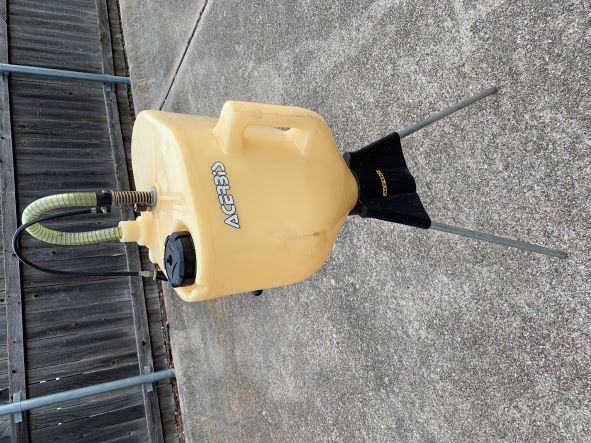 FS: Acerbis 5-Gallon Quick Fill Dump Can